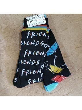 𝅺Friends Television Sitcom Novelty Socks 2 Pair F.R.I.E.N.D.S Umbrella New